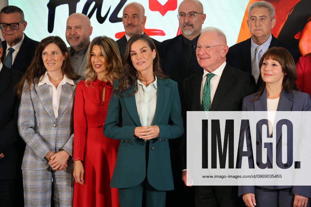 Queen Letizia presides over the official ceremony for World Mental Health Day 2026. The Minister of Labor and Social Economy, Yolanda Díaz (2nd from left), Queen Letizia (3rd from left), and the president of the Spanish Mental Health Confederation, Nel A. González Zapico, pose during the official ceremony for World Mental Health Day 2026 at the Hotel Ilunion Atrium on October 9, 2026, in Madrid, Spain. Organized by the Spanish Mental Health Confederation, the event will be held under the slogan Match Your Mental Health, in collaboration with the Ministry of Social Rights, Consumer Affairs, and the 2030 Agenda and the ONCE Foundation. CELEBRITIES QUEEN ROYALTY HEALTH MENTAL HEALTH Raú Madrid Madrid, Spain