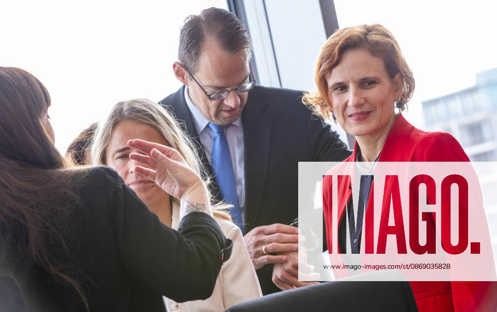 - Sozialratschlag EUR, Deutschland, Berlin, 09.10.2026: Sozialratschlag - Die Fraktion Die Linke im Bundestag veranstaltet eine Konferenz für soziale Sicherheit und gesamtgesellschaftliche Solidarität, mit Teilnehmern als Politik und Gesellschaft.