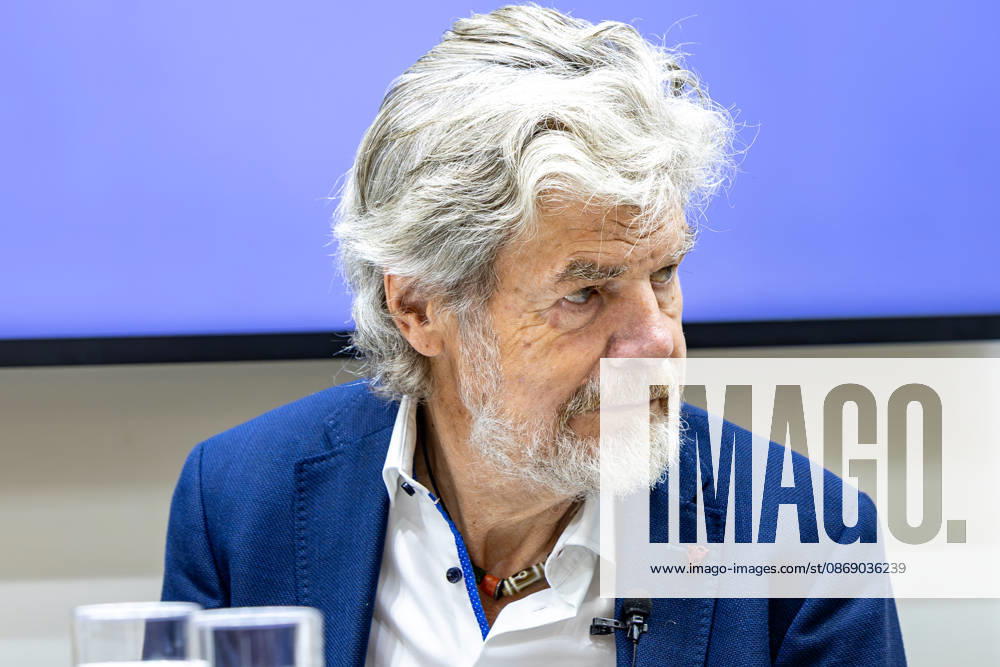 Reinhold Messner auf der Frankfurter Buchmesse 2026 09.10.2026 Bergsteigerlegende Reinhold Messner und seine Ehefrau Diane Messner stellen auf der Frankfurter Buchmesse 2026 ihr gemeinsames Buch Lebenszeit Vom Wert der Vergänglichkeit vor. Im Gespräch am Stand der Wochenzeitung DIE ZEIT sprechen sie über das Älterwerden, die Vergänglichkeit des Lebens, persönliche Erfahrungen sowie den Wert gemeinsam verbrachter Lebenszeit. Das Buch ist im S. Fischer Verlag erschienen. Frankfurt am Main Messe Hessen Deutschland