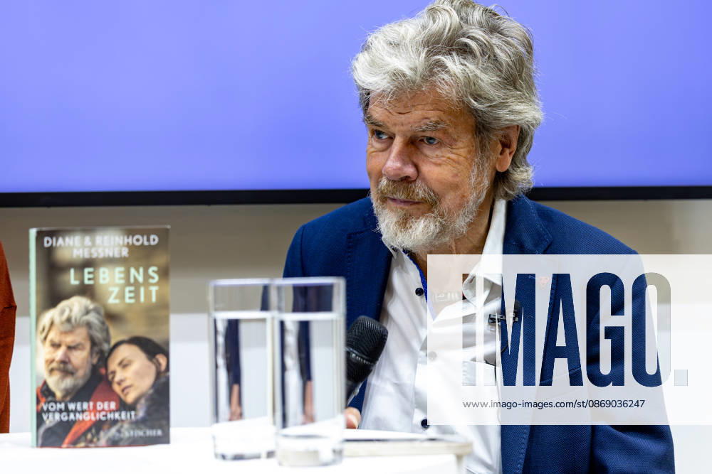 Reinhold Messner auf der Frankfurter Buchmesse 2026 09.10.2026 Bergsteigerlegende Reinhold Messner und seine Ehefrau Diane Messner stellen auf der Frankfurter Buchmesse 2026 ihr gemeinsames Buch Lebenszeit Vom Wert der Vergänglichkeit vor. Im Gespräch am Stand der Wochenzeitung DIE ZEIT sprechen sie über das Älterwerden, die Vergänglichkeit des Lebens, persönliche Erfahrungen sowie den Wert gemeinsam verbrachter Lebenszeit. Das Buch ist im S. Fischer Verlag erschienen. Frankfurt am Main Messe Hessen Deutschland