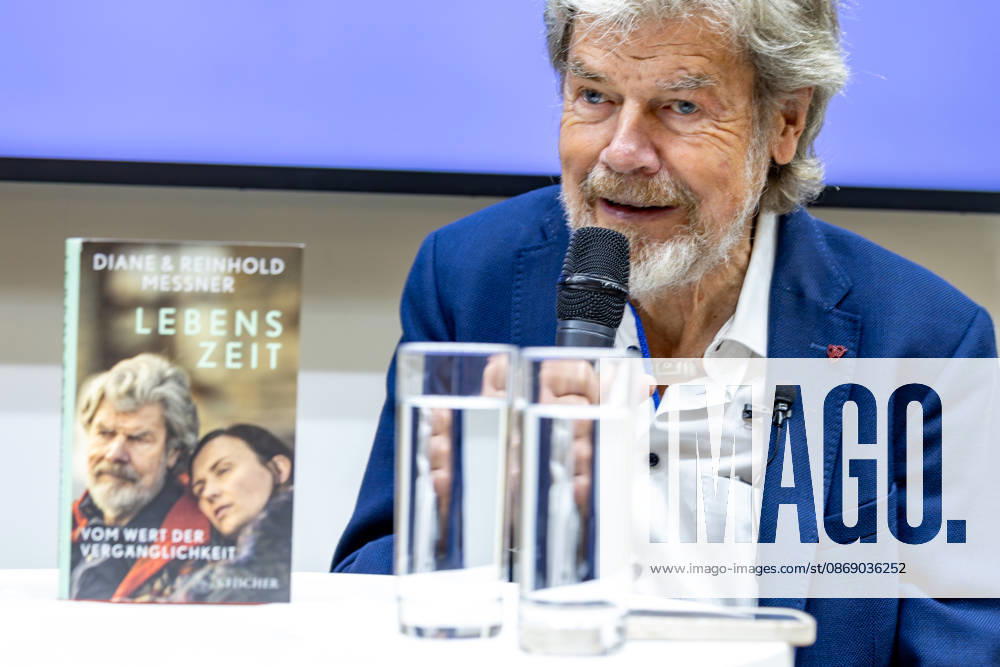 Reinhold Messner auf der Frankfurter Buchmesse 2026 09.10.2026 Bergsteigerlegende Reinhold Messner und seine Ehefrau Diane Messner stellen auf der Frankfurter Buchmesse 2026 ihr gemeinsames Buch Lebenszeit Vom Wert der Vergänglichkeit vor. Im Gespräch am Stand der Wochenzeitung DIE ZEIT sprechen sie über das Älterwerden, die Vergänglichkeit des Lebens, persönliche Erfahrungen sowie den Wert gemeinsam verbrachter Lebenszeit. Das Buch ist im S. Fischer Verlag erschienen. Frankfurt am Main Messe Hessen Deutschland