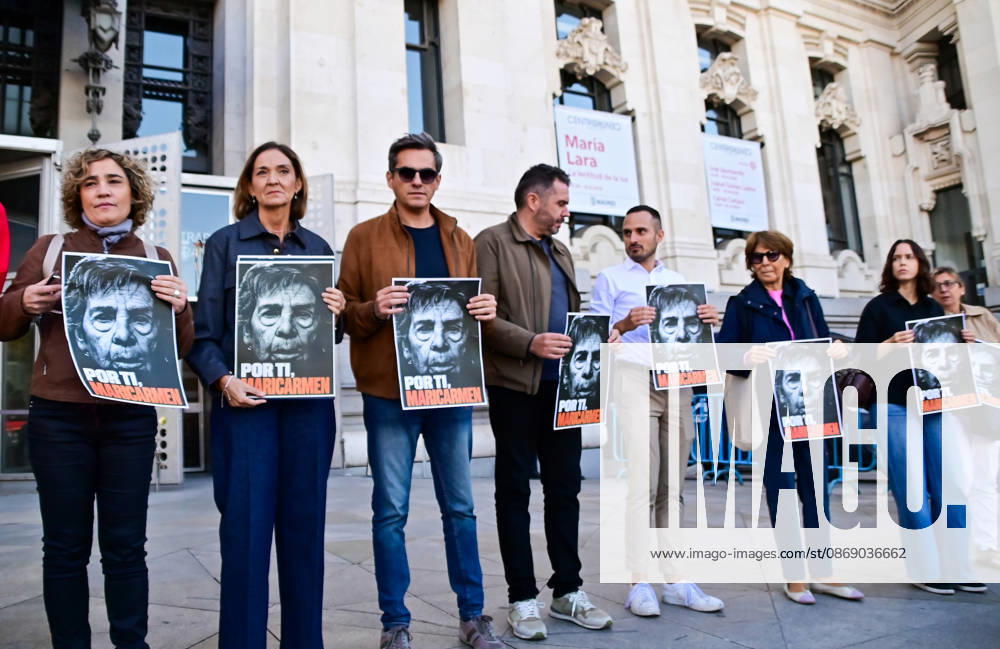 Members and representatives of the Madrid branch of the Spanish Socialist Workersâ€⠢ Party (PSOE) observe a minute of silence outside Madrid City Hall in memory of Maricarmen, who died after being evicted from her home. Her death has become a symbol of the housing crisis and the struggle against real estate speculation. Madrid SPAIN - ZUMAz108 20261009_znp_z108_010