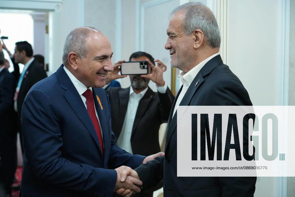 Masoud Pezeshkian - Nikol Pashinyan meeting in Turkmenistan TURKMENBASHI, TURKMENISTAN - OCTOBER 09: (---- - MANDATORY CREDIT - IRANIAN PRESIDENCY HANDOUT - NO MARKETING NO ADVERTISING CAMPAIGNS - DISTRIBUTED AS A SERVICE TO CLIENTS----) Iranian President Masoud Pezeshkian (R), who is in the Avaza region near Turkmenbashi, Turkmenistan, to attend the Commonwealth of Independent States (CIS) Leaders Summit and the Caspian Sea Environmental Meeting, meets with Armenian Prime Minister Nikol Pashinyan on October 09, 2026. Iranian Presidency Handout Anadolu Turkmenbashi Turkmenistan. Editorial use only. Please get in touch for any other usage.
