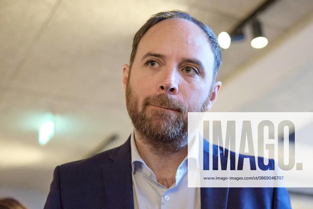 - Wien 09.10.2026 - Nach den gestrigen Entscheidungen um die interimistische Parteiführung der Bundes-SPÖ gab es heute im Hotel Gilbert eine Pressekonferenz der neuen geschäftführenden Dopplspitze der SPÖ die bis Anfang 2027 die Geschäfte leiten wird bis ein neuer SPÖ Bundesparteivorstand gewählt wird. PHOTO: SPÖ-Bundesgeschäftsführer Klaus Seltenheim. Vienna (AUSTRIA) - Following yesterday’s decisions regarding the interim leadership of the federal SPÖ, a press conference was held today at the Hotel Gilbert by the SPÖ’s new co-leadership team, which will manage the party’s affairs until early 2027, when a new federal executive committee of the SPÖ is elected. SPÖ,SPO,SPOE, Parteichefs, Spitze, Parteivorsitz, Parteiführung, Vorsitz, S