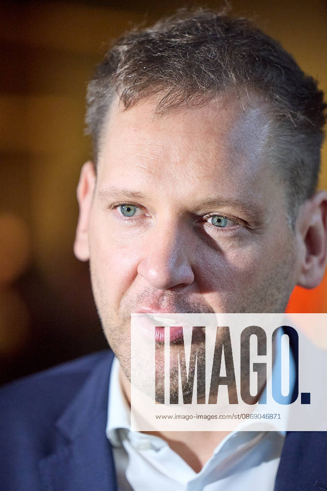 - Wien 09.10.2026 - Nach den gestrigen Entscheidungen um die interimistische Parteiführung der Bundes-SPÖ gab es heute im Hotel Gilbert eine Pressekonferenz der neuen geschäftführenden Dopplspitze der SPÖ die bis Anfang 2027 die Geschäfte leiten wird bis ein neuer SPÖ Bundesparteivorstand gewählt wird. PHOTO: Die Übergangsvorsitzenden der SPÖ, Klubobmann Philip Kucher. Vienna (AUSTRIA) - Following yesterday’s decisions regarding the interim leadership of the federal SPÖ, a press conference was held today at the Hotel Gilbert by the SPÖ’s new co-leadership team, which will manage the party’s affairs until early 2027, when a new federal executive committee of the SPÖ is elected. SPÖ,SPO,SPOE, Parteichefs, Spitze, Parteivorsitz, Parteifü