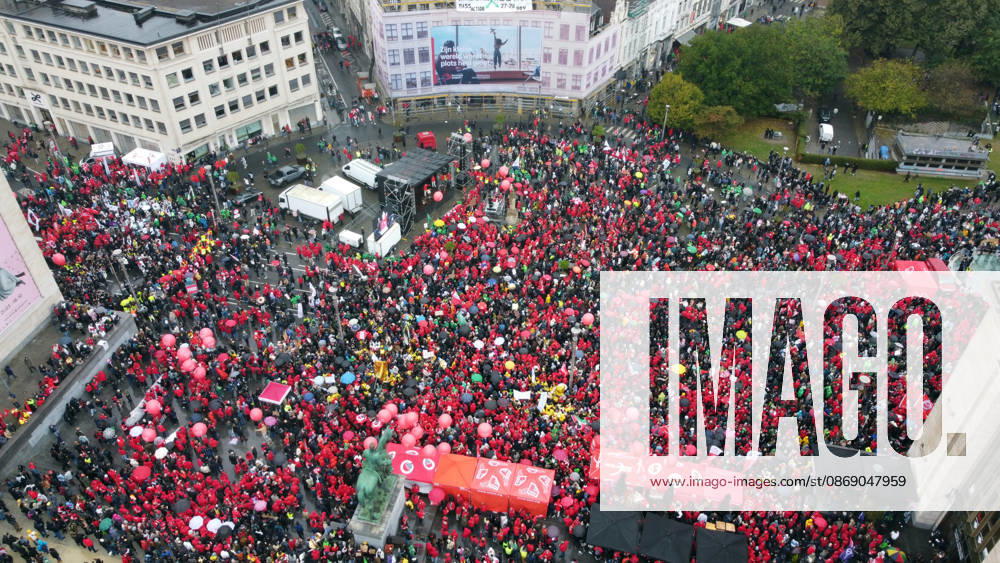 Strike in Belgium disrupts transport BRUSSELS, BELGIUM - OCTOBER 9: Demonstrators carrying trade union flags gather in a central square in Brussels, Belgium on October 9, 2026, during a nationwide strike protesting proposed federal austerity measures and public spending cuts. Organized by major trade union confederations ABVV-FGTB and ACV-CSC, the mass rally coincided with severe transportation disruptions across the country, including approximately 140 flight cancellations at Brussels Airport. Dursun Aydemir Anadolu Brussels Belgium. Editorial use only. Please get in touch for any other usage.