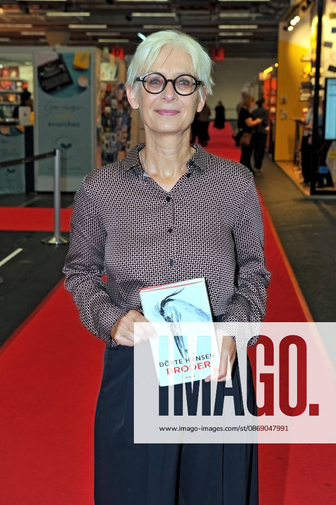 Frankfurter Buchmesse 2026. Schriftstellerin Dörte Hansen am 09.10.2026 auf der Frankfurter Buchmesse. 20261009MWI153799