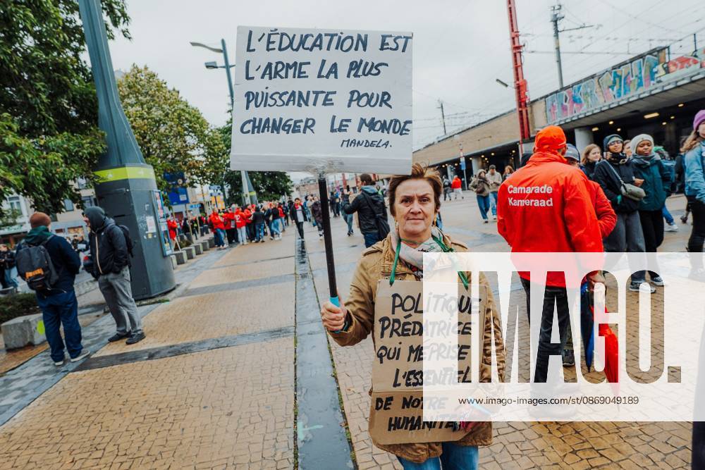 People take the streets for a national manifestation against the Federal Government s budgetary measures, under the Keep your hands out of our pockets! (Blijf uit onze zakken! - Pas dans nos poches) moniker, organised by the trade unions on Friday 9 October 2026 in Brussels. EMILExWINDAL 189249730