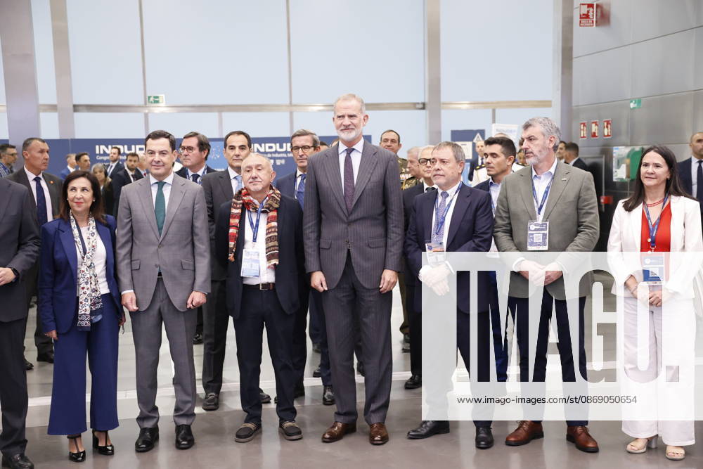 King Felipe VI Closes the Indudef 2026 Defense Industry Congress in Córdoba His Majesty King Felipe VI with the president of the Regional Government of Andalusia, Juanma Moreno (2i), the Minister of Defense, Margarita Robles (1i), the Secretary General of UGT, Pepe Álvarez (3i), the Secretary General of UGT A, Óskar Martín (2d), and the Secretary General of UGT FICA, Mariano Hoya 3d, during the closing ceremony of the Indudef 2026 Defense Industry Congress on October 9, 2026, in Córdoba, Andalusia, Spain. Over the course of three days, Indudef brought together companies involved in defense, technology, and innovation, in addition to panel discussions, professional meetings, and spaces designed to foster collaboration and networking. OCTOBE