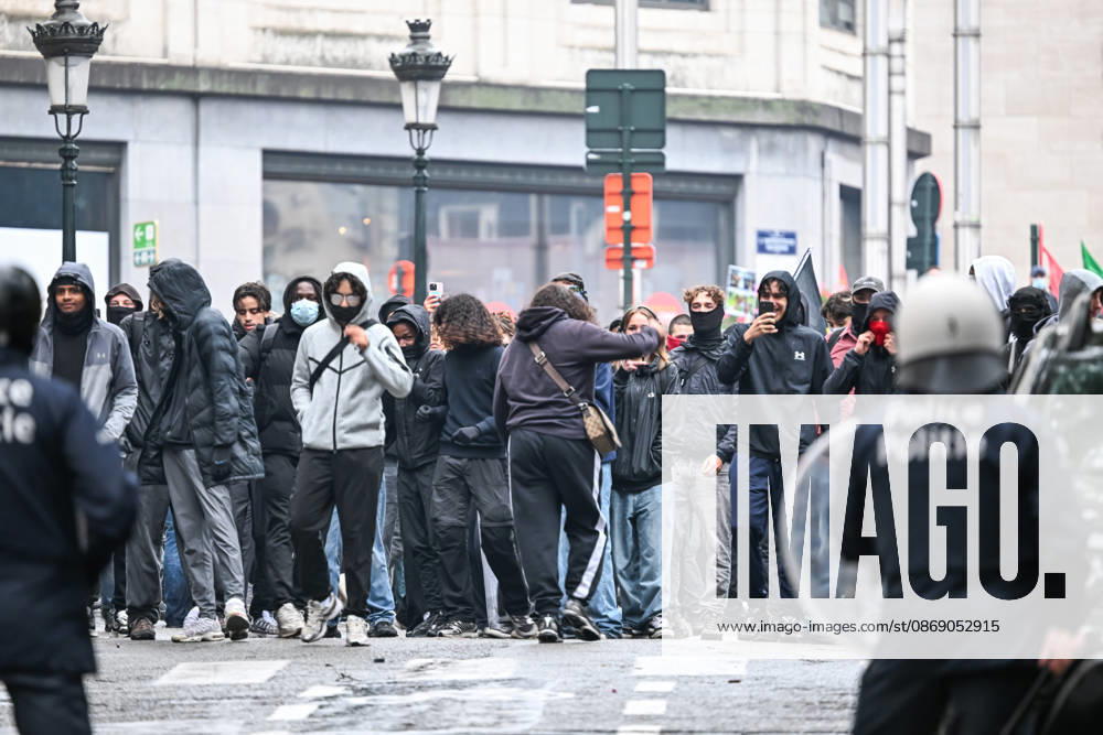 Violent student protests merge with a trade union demonstration near Mont des Arts in Brussels, Belgium, on 9 October 2026. Clashes and disorder unfold as student protesters join the union-led mobilisation in the Belgian capital.