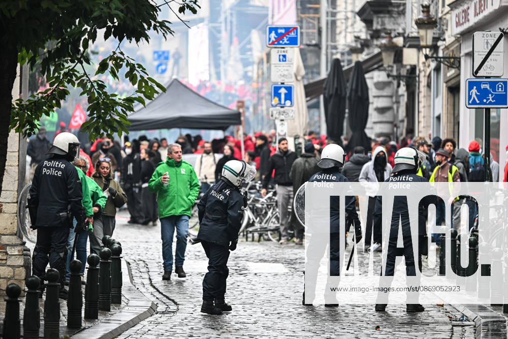 Violent student protests merge with a trade union demonstration near Mont des Arts in Brussels, Belgium, on 9 October 2026. Clashes and disorder unfold as student protesters join the union-led mobilisation in the Belgian capital.