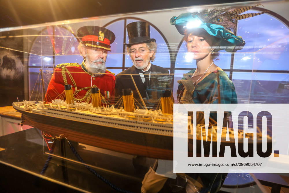 October 8, 2026 (Malaga)The Legend of the Titanic, the immersive exhibition, docks in Mo¡laga after its premiere in Madrid and gathers more than a million spectators on its journeys across Europe in the space of Sorhlin. The most immersive Titanic arrives in Malaga with a tour of the cabins. An exhibition 360 arrives in the city with five different experiences in which virtual reality allows you to know the rooms of the ship and listen live to its musicians. The exhibition will be open to the public from October 8 to January 5, including weekends. - ZUMAc161 20261009_zap_c161_046