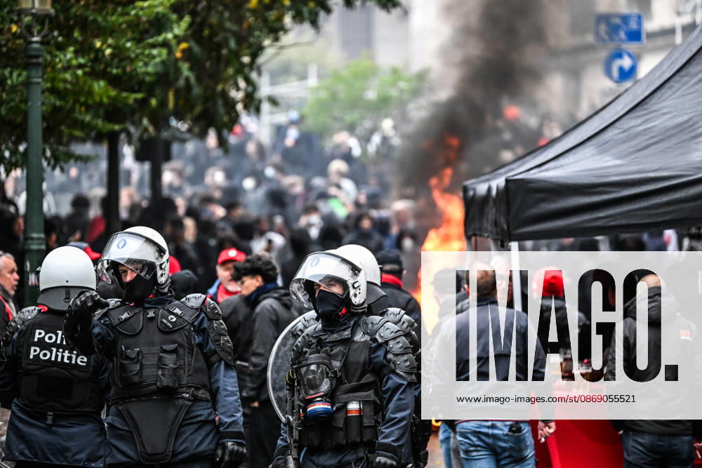 Violent student protests merge with a trade union demonstration near Mont des Arts in Brussels, Belgium, on 9 October 2026. Clashes and disorder unfold as student protesters join the union-led mobilisation in the Belgian capital.