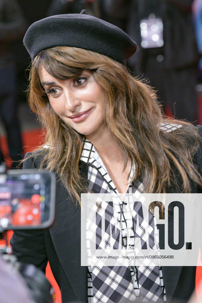La Bola Negra Film Premiere Penelope Cruz attends the La Bola Negra BFI London Film Festival premiere, at The Royal Festival Hall, BFI Southbank, London. 8th October 2026.