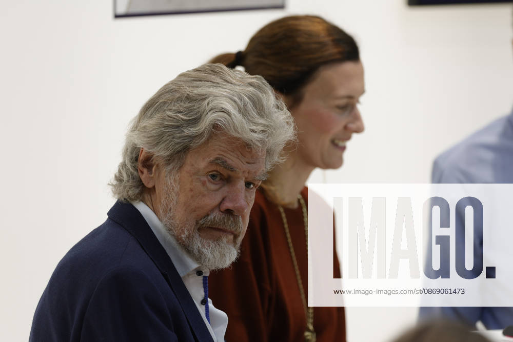 Frankfurt Impressionen 09.10.2026 Die 78. Frankfurter Buchmesse öffnet heute die Tore für alle Besucher - bei der FAZ zu Gast Diane und Reinhold Messner zu Buch Lebenszeit. Vom Wert der Vergänglichkeit - Moderation Bernd Steinle Frankfurt (Main) Hessen Deutschland