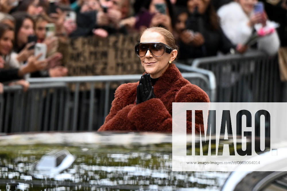 Celine Dion Leaves Her Hotel - Paris Celine Dion spend time with fans before going to the venue, at the Hotel Royal Monceau in Paris, France, on October 9, 2026. Photo by Lionel Urman ABACAPRESS.COM Paris France
