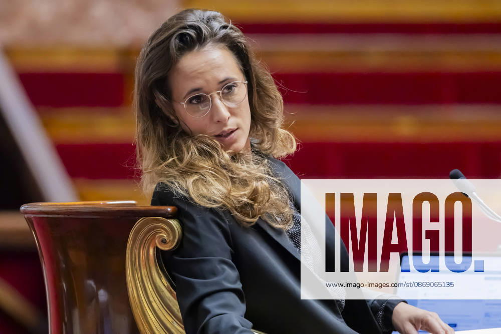 Paris, France le 9 Octobre, 2026 - Examen en seance a l assemblee nationale de la proposition de loi apportant une reponse integrale au phenomene des violences sexuelles et sexistes contre les femmes et les enfants - Clemence Guette POLITIQUE, ASSEMBLEE NATIONALE, EXAMEN DE LOI, LEGISLATIF, LOI INTEGRALE, VIOLENCES SEXUELLES