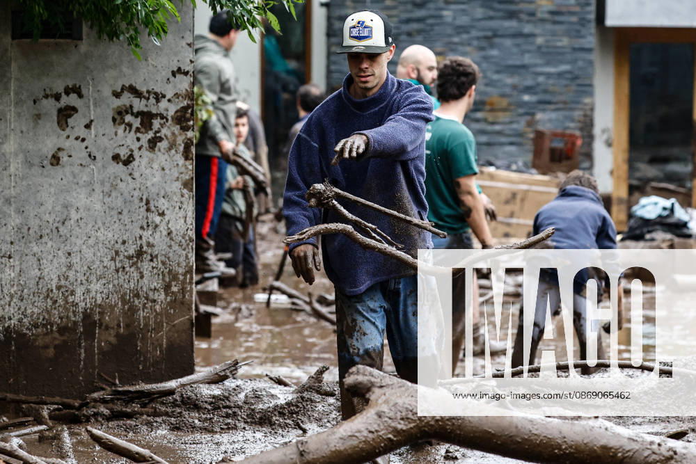 Santiago, October 9, 2026: Consequences of a mudslide that affected the area from San Carlos de Apoquindo to Los Dominicos in the Las Condes district, causing widespread damage and sweeping away vehicles and people. Diego Martin Aton, Chile, Aton 1198188 jpeg