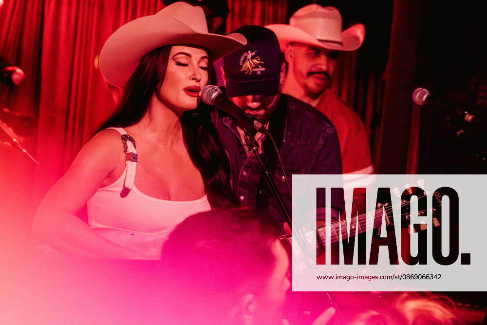 Austin, Texas. Kacey Musgraves performed a surprise show at the White Horse after her concert. - ZUMAda1_ 20261009_zap_da1_016