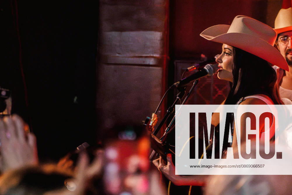 Austin, Texas. Kacey Musgraves performed a surprise show at the White Horse after her concert. - ZUMAda1_ 20261009_zap_da1_021