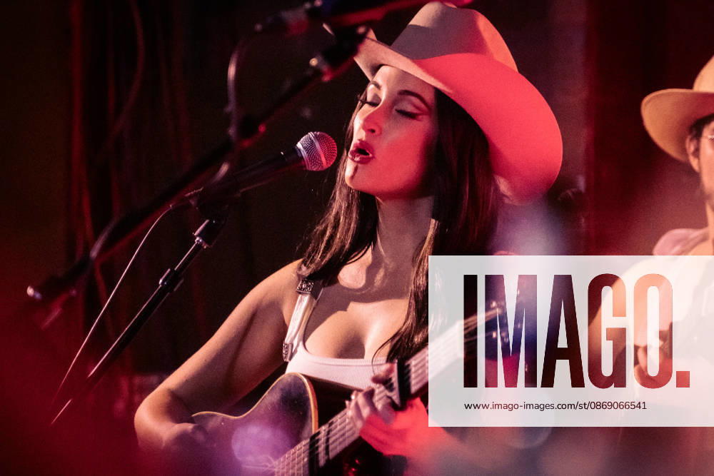 Austin, Texas. Kacey Musgraves performed a surprise show at the White Horse after her concert. - ZUMAda1_ 20261009_zap_da1_024