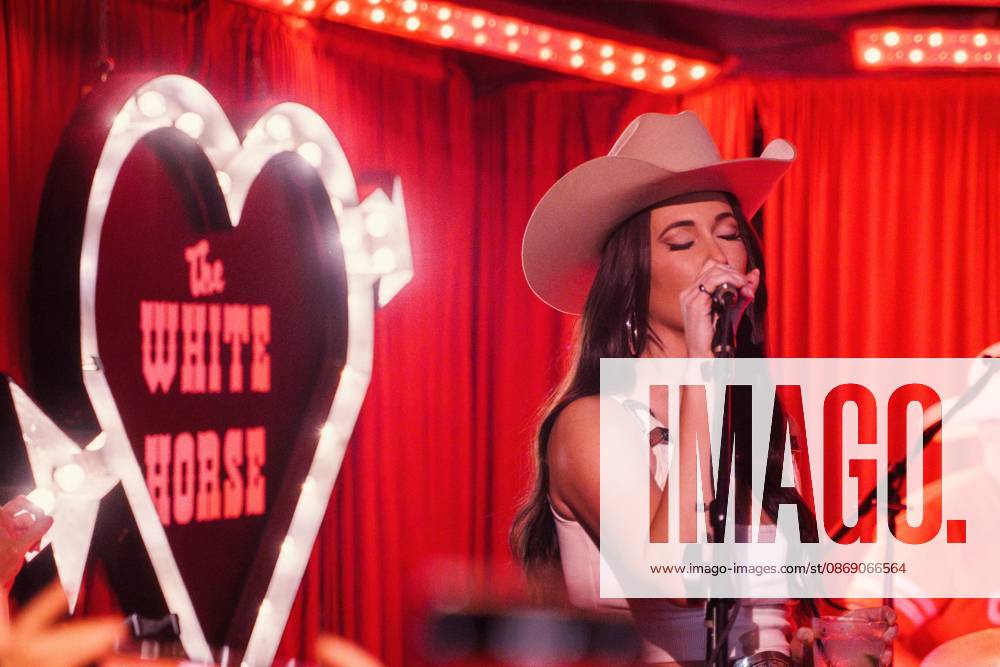 Austin, Texas. Kacey Musgraves performed a surprise show at the White Horse after her concert. - ZUMAda1_ 20261009_zap_da1_032