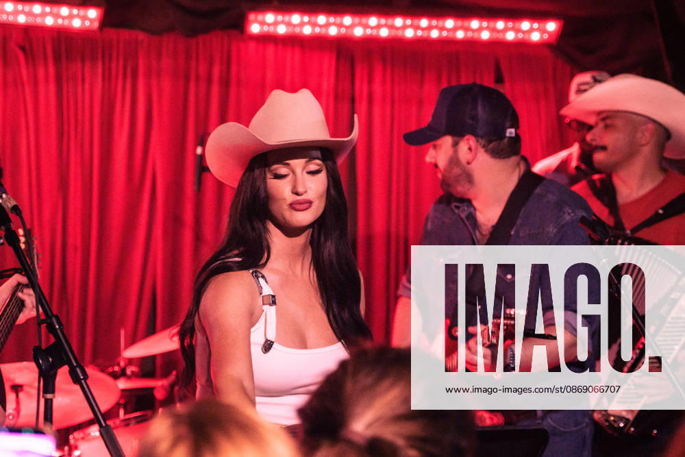 Austin, Texas. Kacey Musgraves performed a surprise show at the White Horse after her concert. - ZUMAda1_ 20261009_zap_da1_033
