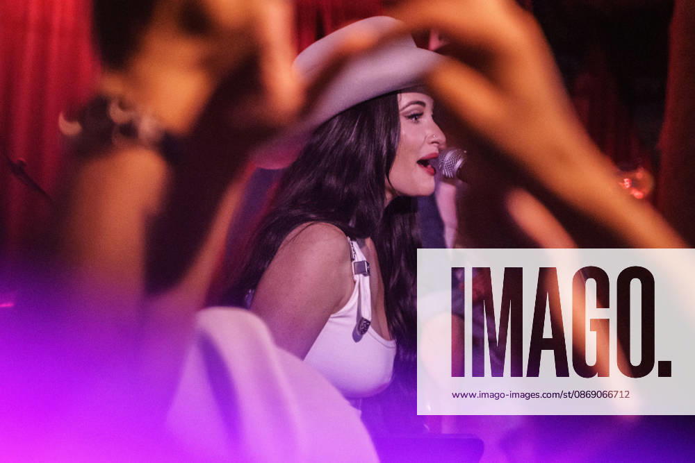 Austin, Texas. Kacey Musgraves performed a surprise show at the White Horse after her concert. - ZUMAda1_ 20261009_zap_da1_037