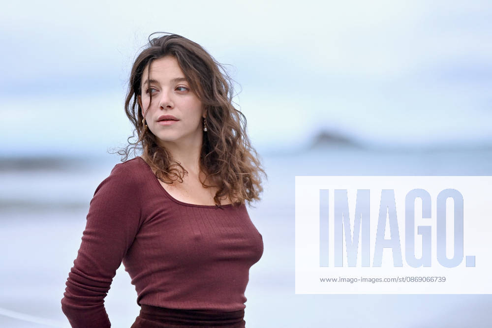 37th Dinard British Irish Film Festival Day 3 FC Jury members Zoe Adjani attends the Jury Photocall during the 37th Dinard British Irish Film Festival on October 9, 2026 in Dinard, France.Photo by Franck Castel ABACAPRESS.COM Dinard