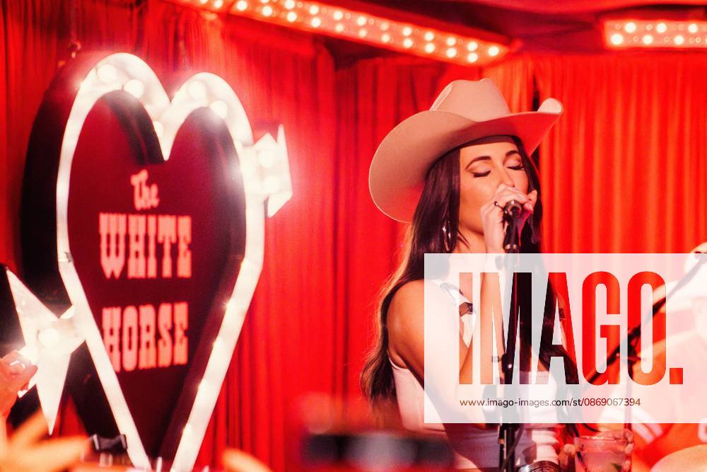 Austin, Texas. Kacey Musgraves performed a surprise show at the White Horse after her concert. - ZUMAda1_ 20261009_zap_da1_043