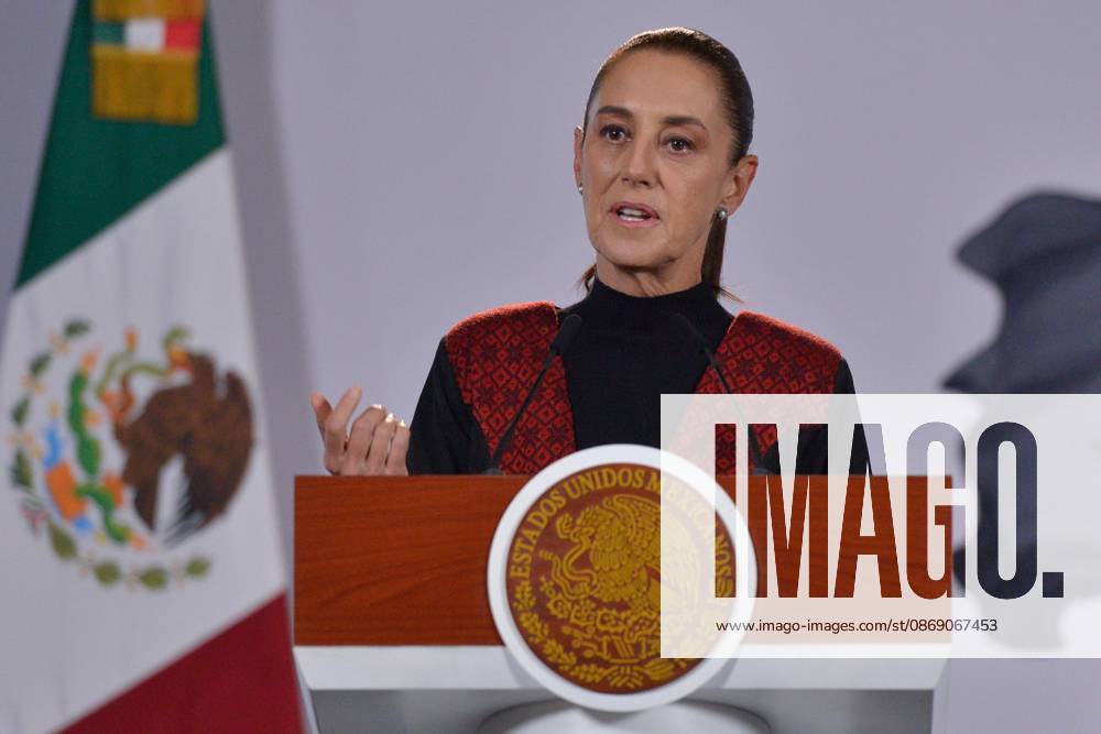 TO-45414-MEXICO , September 10, 2026. Mexican President Claudia Sheinbaum spoke about heavy rains in various states and national politics during the "People& 039;s Conference" at the National Palace in Mexico City. Clasos.com.mx - ZUMAcs4_ 20261009_faa_cs4_004