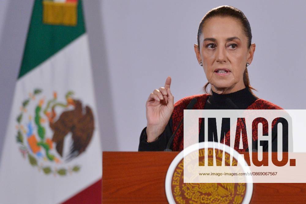 TO-45414-MEXICO , September 10, 2026. Mexican President Claudia Sheinbaum spoke about heavy rains in various states and national politics during the "People& 039;s Conference" at the National Palace in Mexico City. Clasos.com.mx - ZUMAcs4_ 20261009_faa_cs4_014