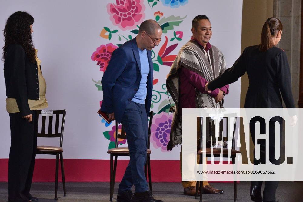 TO-45414-MEXICO , September 10, 2026. Mexican President Claudia Sheinbaum spoke about heavy rains in various states and national politics during the "People& 039;s Conference" at the National Palace in Mexico City. Clasos.com.mx - ZUMAcs4_ 20261009_faa_cs4_030