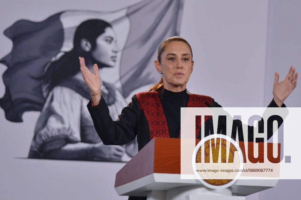 TO-45414-MEXICO , September 10, 2026. Mexican President Claudia Sheinbaum spoke about heavy rains in various states and national politics during the "People& 039;s Conference" at the National Palace in Mexico City. Clasos.com.mx - ZUMAcs4_ 20261009_faa_cs4_022
