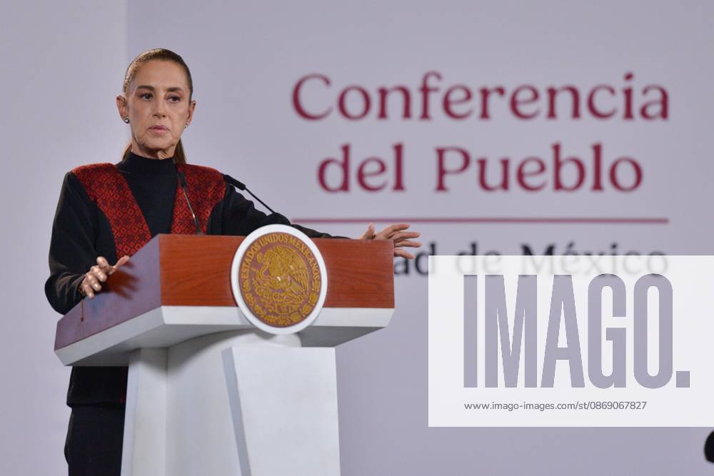 TO-45414-MEXICO , September 10, 2026. Mexican President Claudia Sheinbaum spoke about heavy rains in various states and national politics during the "People& 039;s Conference" at the National Palace in Mexico City. Clasos.com.mx - ZUMAcs4_ 20261009_faa_cs4_025
