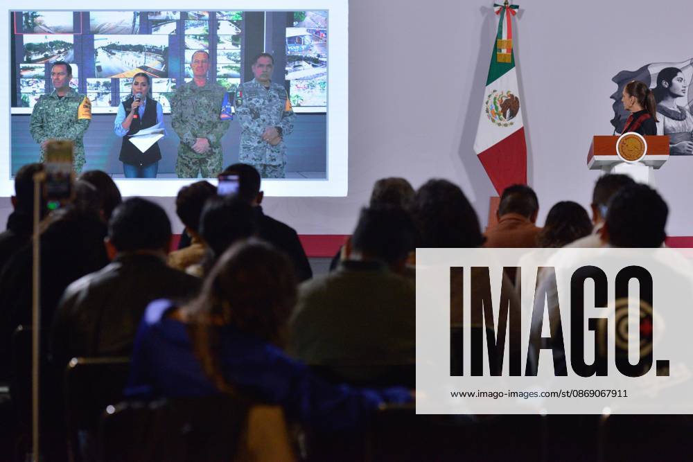 TO-45414-MEXICO , September 10, 2026. Mexican President Claudia Sheinbaum spoke about heavy rains in various states and national politics during the "People& 039;s Conference" at the National Palace in Mexico City. Clasos.com.mx - ZUMAcs4_ 20261009_faa_cs4_049