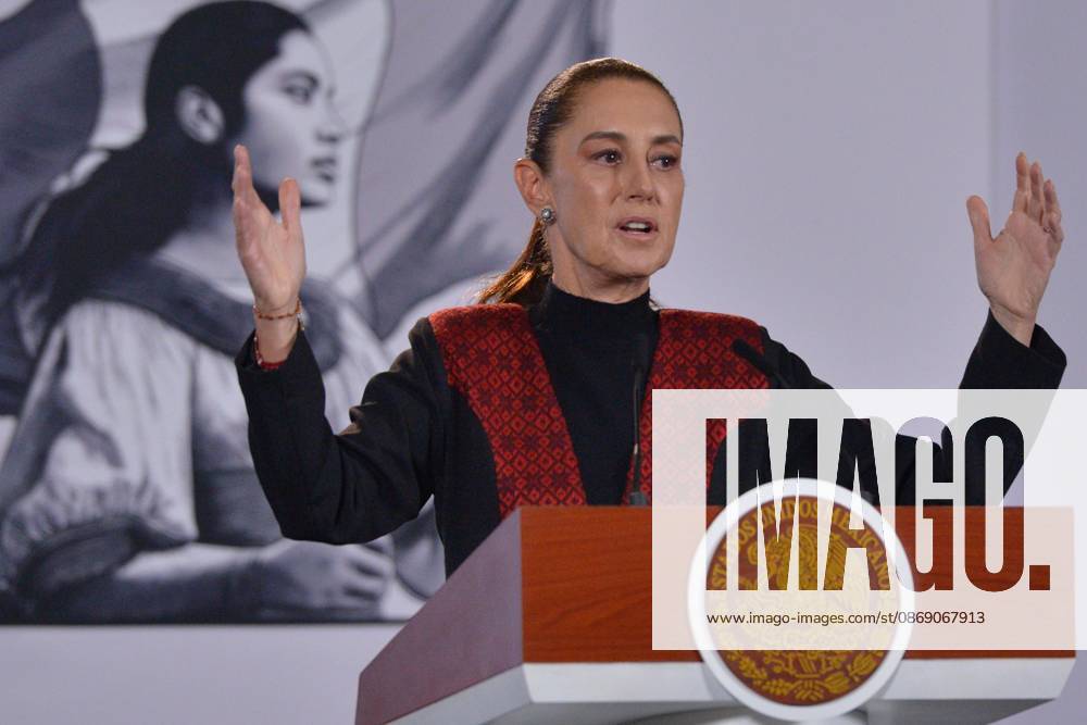 TO-45414-MEXICO , September 10, 2026. Mexican President Claudia Sheinbaum spoke about heavy rains in various states and national politics during the "People& 039;s Conference" at the National Palace in Mexico City. Clasos.com.mx - ZUMAcs4_ 20261009_faa_cs4_051