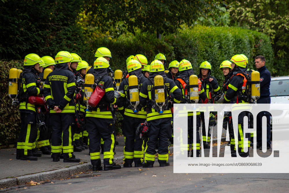 Schul Hilfe in Flammen: Nachts brennt in Frankfurt-Dornbusch das Lager der Initiative Frankfurt for Ukraine – über 100 Einsatzkräfte kämpfen gegen das Feuer - Kriminalpolizei Ermittelt 7aIMG: 0576533 Schul Hilfe in Flammen: Nachts brennt in Frankfurt-Dornbusch das Lager der Initiative Frankfurt for Ukraine – über 100 Einsatzkräfte kämpfen gegen das Feuer - Kriminalpolizei ErmitteltHessen, Frankfurt am Main, Deutschland