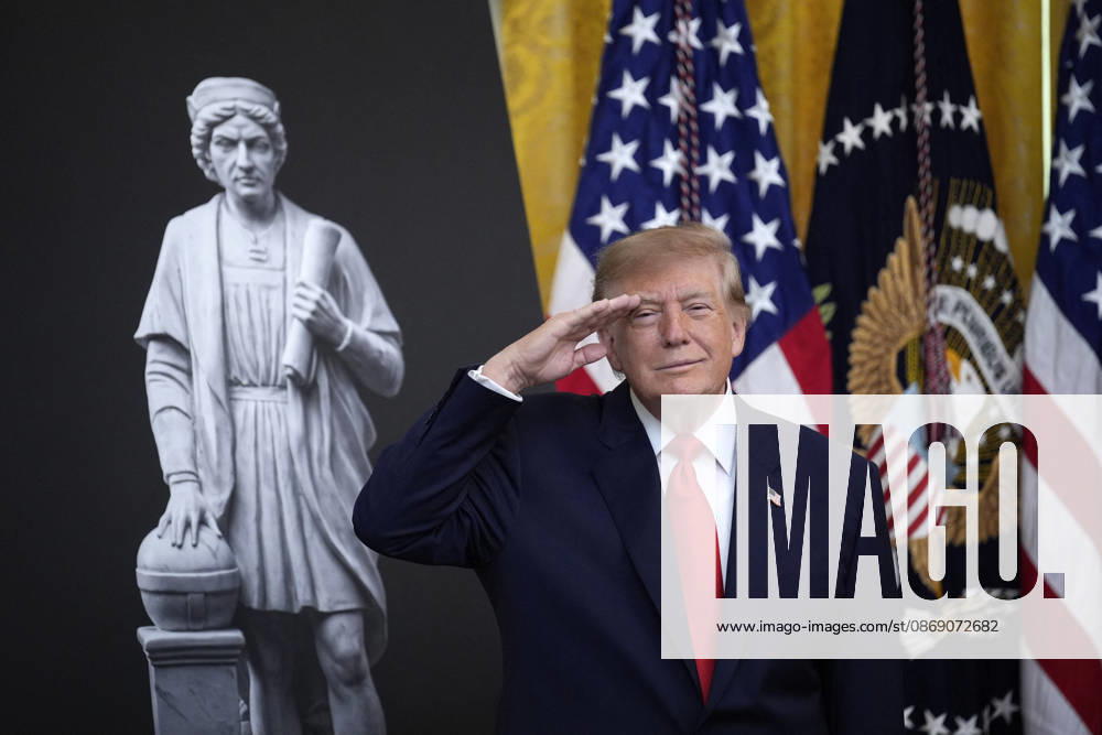 Donald Trump on Columbus Day celebration - Washington US President Donald Trump hosts a Columbus Day celebration in the East Room in Washington on October 9, 2026. Photo by Yuri Gripas ABACAPRESS.COM Washington DC United States