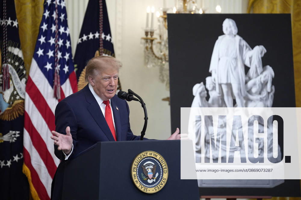 Donald Trump on Columbus Day celebration - Washington US President Donald Trump hosts a Columbus Day celebration in the East Room in Washington on October 9, 2026. Photo by Yuri Gripas ABACAPRESS.COM Washington DC United States