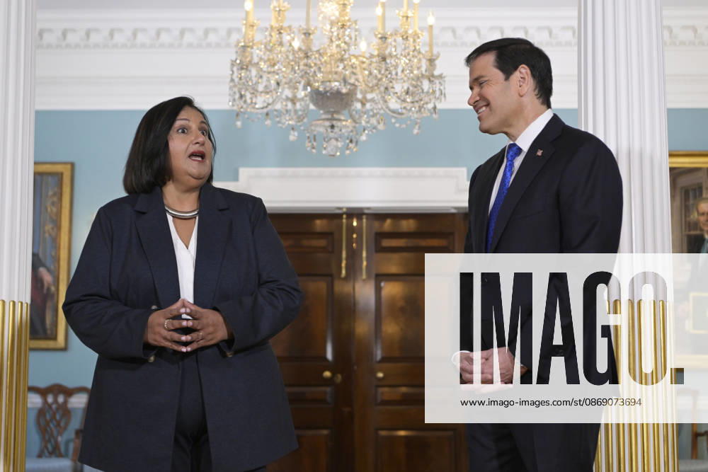The leader of a Venezuelan opposition bloc, Dinorah Figuera, speaks alongside U.S. Secretary of State Marco Rubio during a meeting in the Treaty Room at the State Department in Washington, D.C., USA, 09 October 2026. Rubio stated that the dialogue between an opposition bloc led by Dinorah Figuera and the Chavistas to move toward a democratic transition in Venezuela has the full support of the Donald Trump administration. The opposition s dialogue with Chavismo has the full support of the U.S !ACHTUNG: NUR REDAKTIONELLE NUTZUNG!