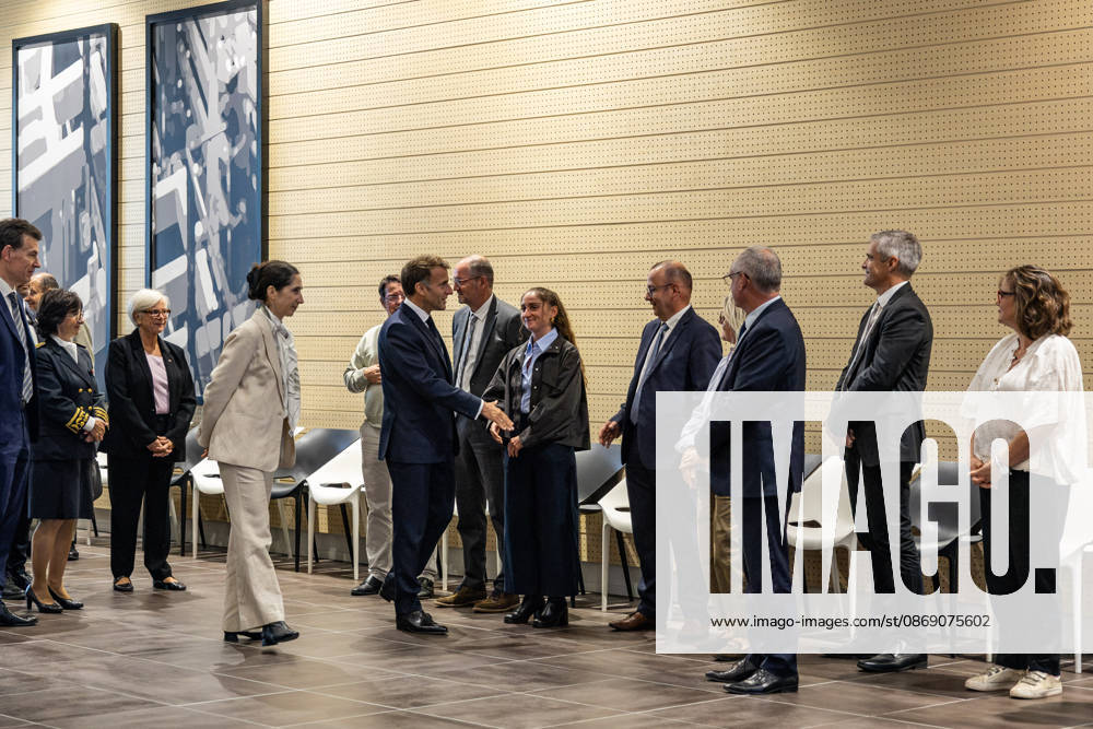 French President Emmanuel Macron and German President Frank Walter Steinmeier visit the Laser Mégajoule research facility operated by the French Alternative Energies and Atomic Energy Commission (CEA). The facility is part of France’s nuclear deterrence simulation program, located in Le Barp, France, on October 9, 2026. Margot Le Gonidec, Pool Bestimage, Le Barp, France