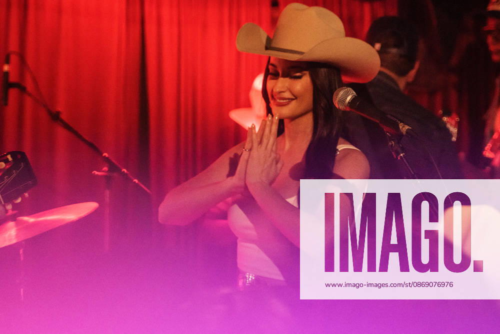 Austin, Texas. Kacey Musgraves performed a surprise show at the White Horse after her concert. - ZUMAda1_ 20261009_zap_da1_055
