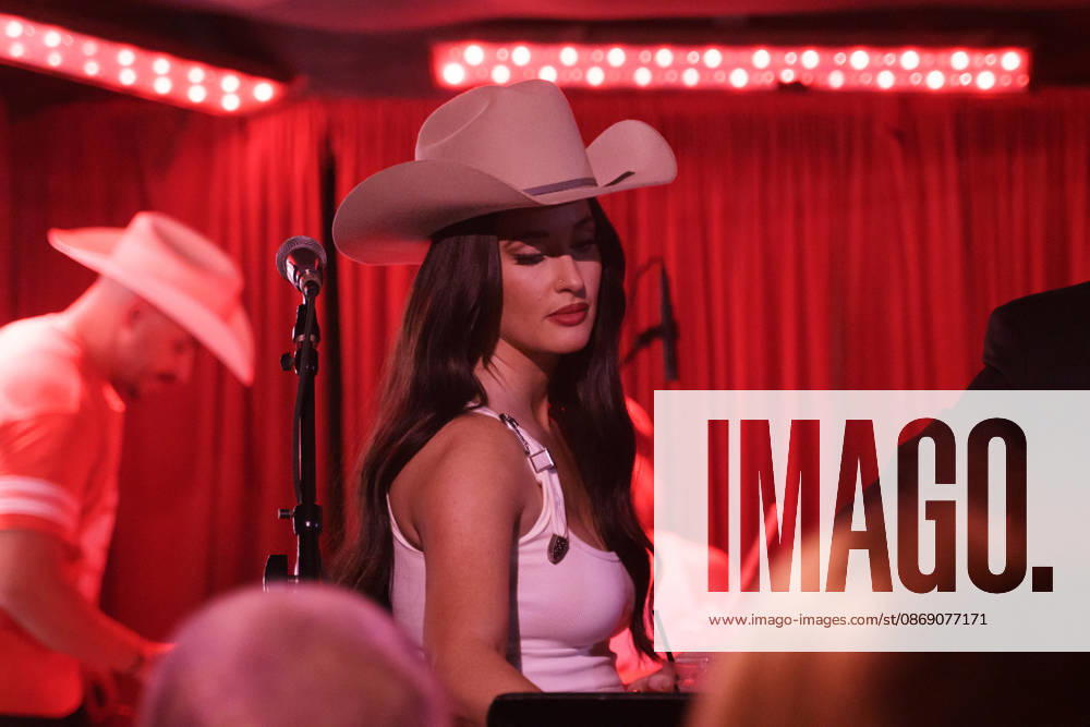Austin, Texas. Kacey Musgraves performed a surprise show at the White Horse after her concert. - ZUMAda1_ 20261009_zap_da1_061