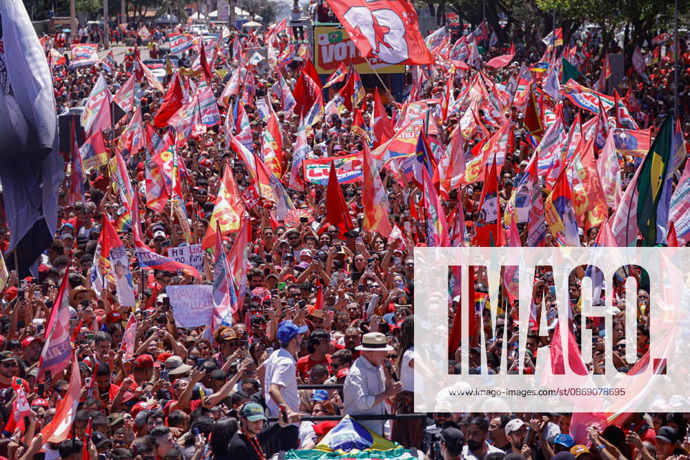 BRASiLIA, DF - 09.10.2026: ATO DE LULA EM BRASiLIA - President Lula resumes campaign events after the first round of elections, in Ceilândia (DF). x3027362x JoaoxPedroxCarvalho