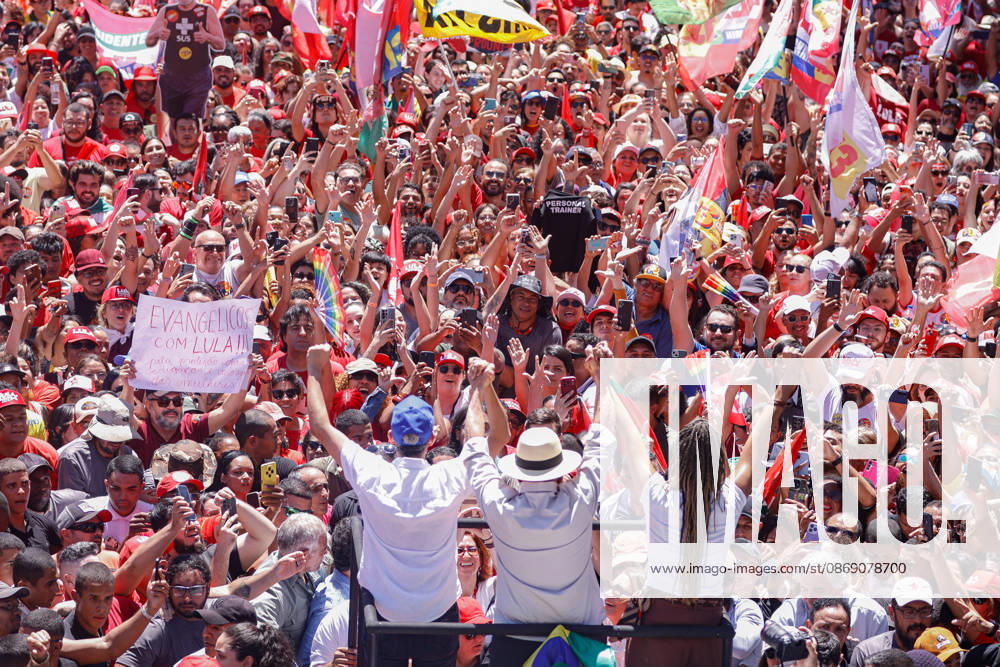 BRASiLIA, DF - 09.10.2026: ATO DE LULA EM BRASiLIA - President Lula resumes campaign events after the first round of elections, in Ceilândia (DF). x3027364x JoaoxPedroxCarvalho