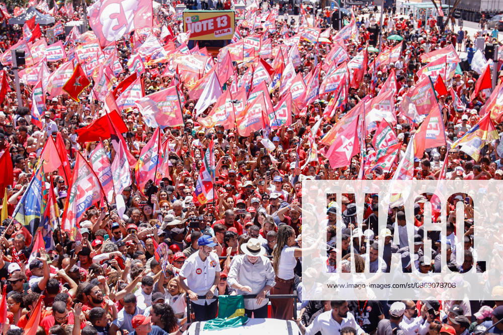 BRASiLIA, DF - 09.10.2026: ATO DE LULA EM BRASiLIA - President Lula resumes campaign events after the first round of elections, in Ceilândia (DF). x3027369x JoaoxPedroxCarvalho