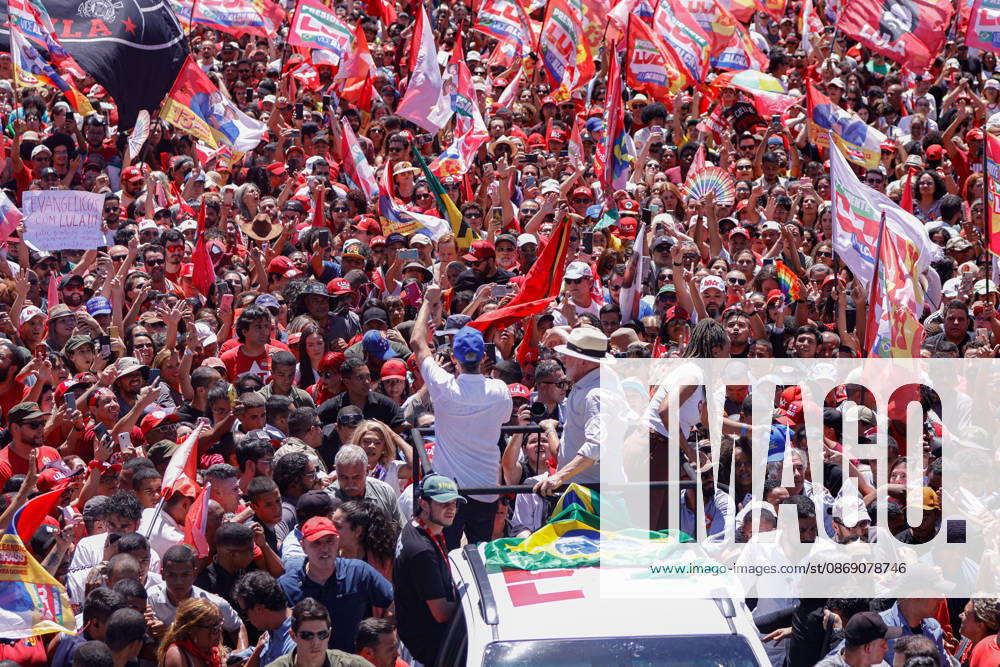 BRASiLIA, DF - 09.10.2026: ATO DE LULA EM BRASiLIA - President Lula resumes campaign events after the first round of elections, in Ceilândia (DF). x3027380x JoaoxPedroxCarvalho