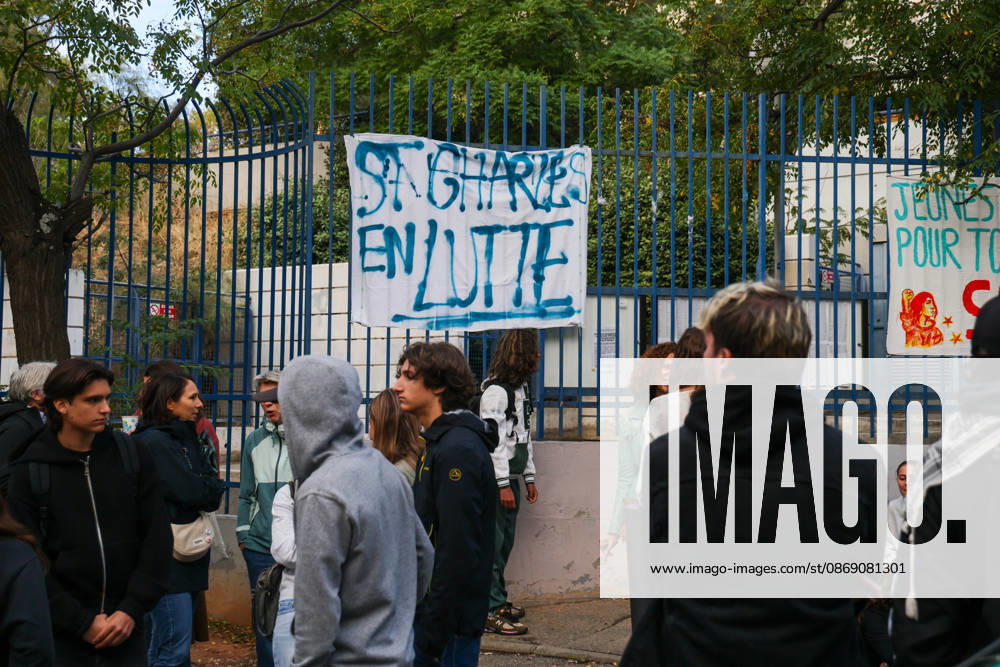 High school blockades by students here at Lycà e St Charles in Marseille. - 09 11 2026 - France Bouches-du-Rhone Marseille - SylvainxRostaingx Pictorium LePictorium_0342763