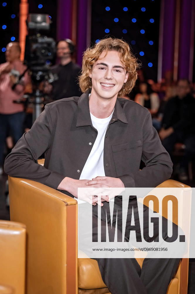 MDR - Riverboat. Pianist Justus Eichhorn anläßlich der Aufzeichnung der MDR - Talkshow Riverboat am 09.10.2026 in der Mediacity Leipzig. 20261009SFL0038